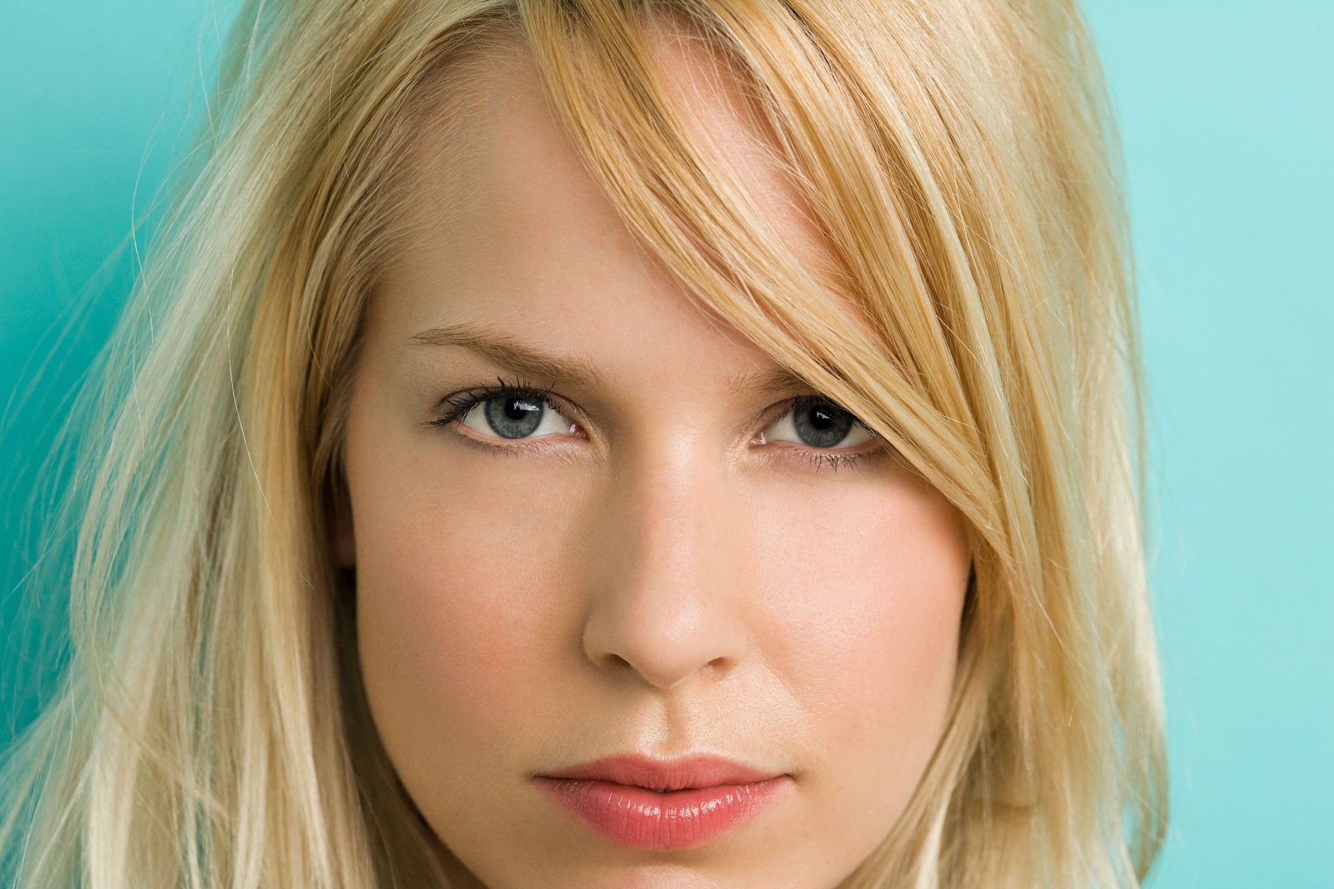 Headshot of a young blonde woman